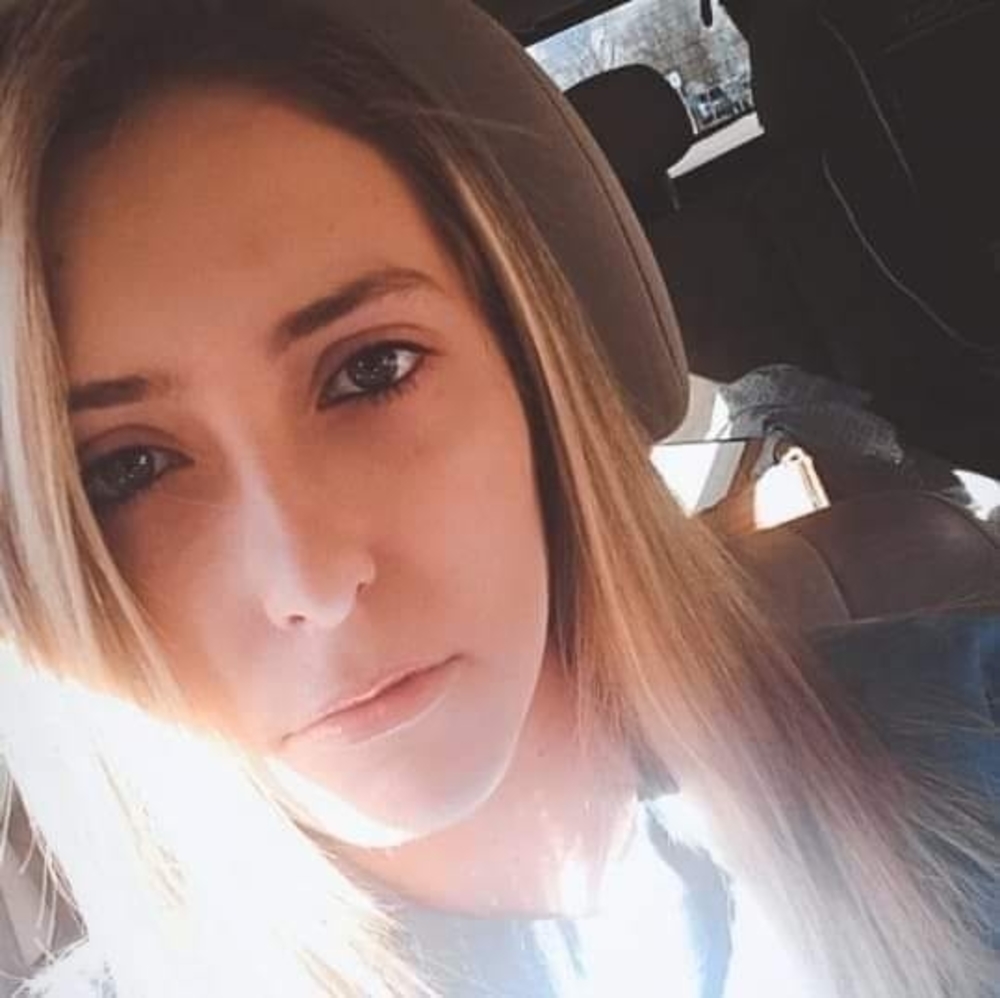 Meet your Posher, Darien